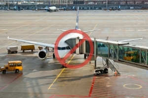 Из-за чего пассажира могут не пустить на борт самолета?
